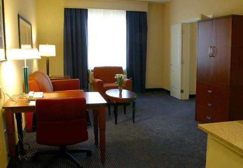 Courtyard Raleigh Crabtree Valley Δωμάτιο φωτογραφία